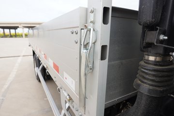 ���� ����V6 150���� 4X2 4.22�׵��������Ῠ(ȫ������)ͼƬ