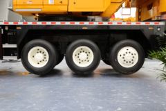 三一 100吨 5桥汽车起重机(STC1000C7)