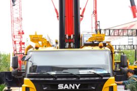 三一 全地面起重机&nbsp;吊车外观                                                图片