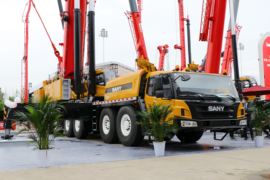 三一 全地面起重机&nbsp;吊车外观                                                图片