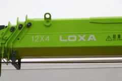 福田欧曼 ETX 360马力 8X4 随车起重运输车(国六)(雷萨牌)(BJ5313JSQY6GRL-02)