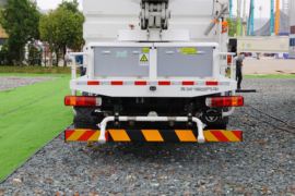 福田欧曼底盘&nbsp;除尘车上装图片