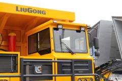 柳工 DW90A-H 480马力 6X4 矿用自卸车