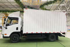 新吉奥 帅驰 4.5T 4.2米单排纯电动厢式运输车(NGA5040XXYBEV2)80.64kWh
