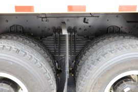 华菱M5&nbsp;电动自卸车底盘图片