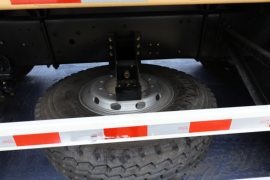 华菱M5&nbsp;电动自卸车底盘图片