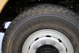 华菱M5&nbsp;电动自卸车底盘图片