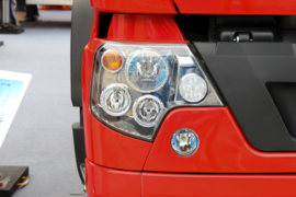 重汽豪沃(HOWO)底盘&nbsp;随车吊外观图片