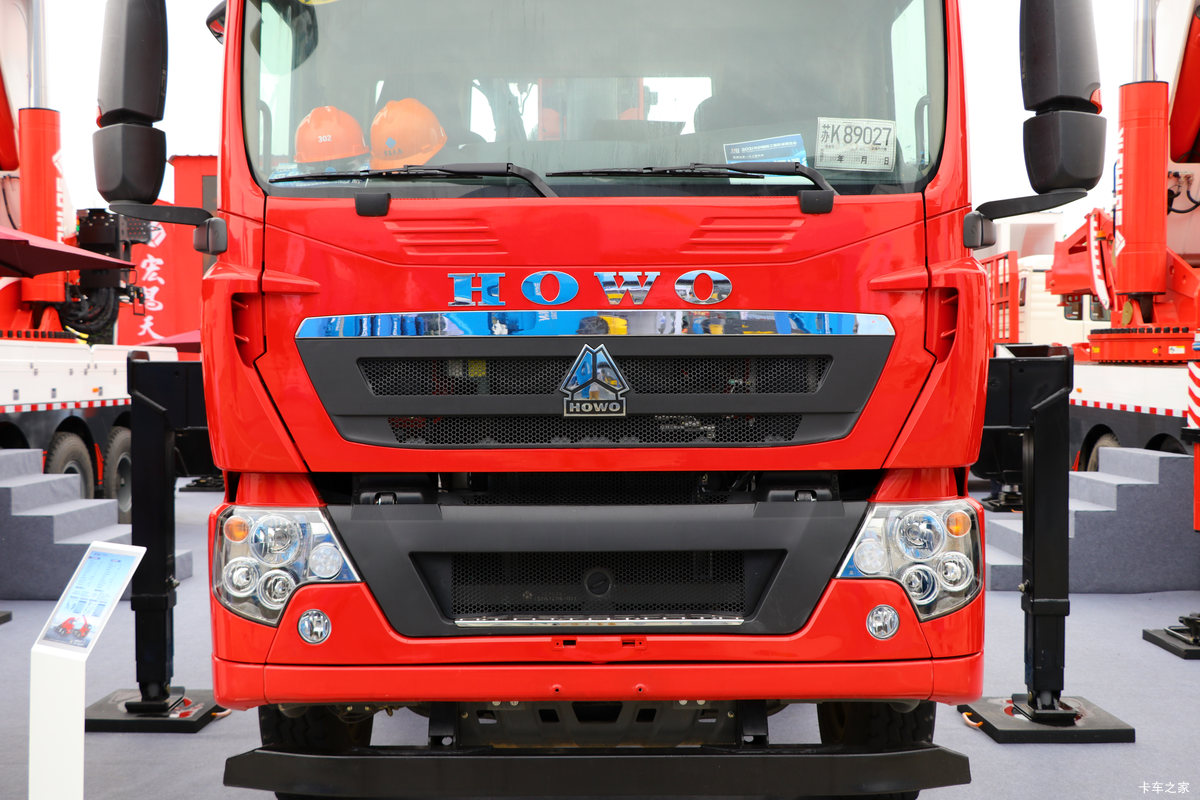 й HOWO TXؿ 350 8X4 泵䳵()()(S3505)