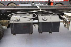 重汽豪沃(HOWO)底盘&nbsp;随车吊底盘图片