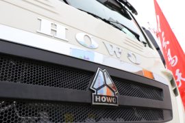 重汽豪沃(HOWO)底盘&nbsp;随车吊外观图片