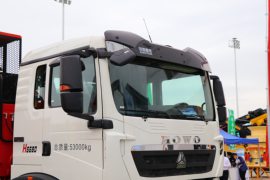 重汽豪沃(HOWO)底盘&nbsp;随车吊外观图片