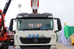 中国重汽 HOWO TX重卡 440马力 10X4 折臂随车吊(国六)(宏昌天马牌)(H6680)(HCM5532JQZ)