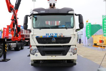重汽豪沃(HOWO)底盘 随车吊外观图片