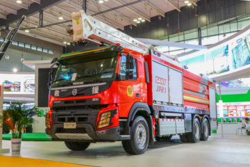 沃尔沃 FMX重卡 460马力 6X4 举高喷射消防车(国六)(SYM5330JXFJP21)