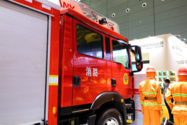 三一汕德卡底盘消防车&nbsp;消防车外观图片