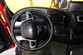 三一汕德卡底盘消防车&nbsp;消防车驾驶室图片