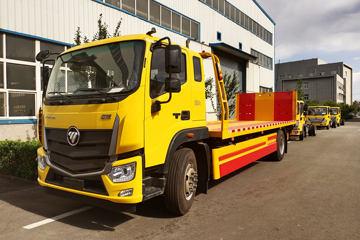 福田 欧航R系 230马力 4X2 清障车(盼科牌)(AXH5181TQZ6FT)