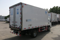 庆铃 五十铃100P 120马力 4X2 4.15米冷藏车(新飞牌)