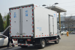 福田 欧马可S3 130马力 4X2 4.08米冷藏车(新飞牌)(采埃孚6挡)(XKC5040XLC6B)