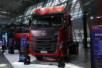 东风柳汽 乘龙H7重卡 6X4 纯电动换电牵引车282kWh