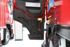 东风柳汽 乘龙H7重卡 6X4 纯电动换电牵引车282kWh 东风柳汽 乘龙H7重卡 6X4 纯电动换电牵引车282kWh