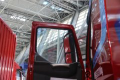 东风柳汽 乘龙H7重卡 6X4 纯电动换电牵引车282kWh 东风柳汽 乘龙H7重卡 6X4 纯电动换电牵引车282kWh