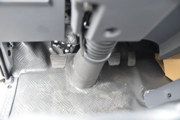 ���� ����V5 130���� 4.22�׵��Ų�դʽ�Ῠ(����)ͼƬ