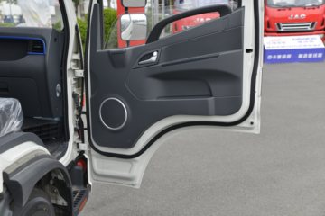 ���� ����V5 130���� 4.15�׵�����ʽ�Ῠ(����)ͼƬ