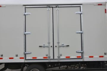 ���� ����V5 130���� 4.15�׵�����ʽ�Ῠ(����)ͼƬ
