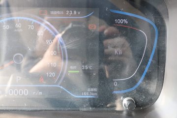 �������ó� ����E9 4.5T 4.15�׵��Ŵ��綯��ʽ�Ῠ(SX5041XXYBEV331G)ͼƬ