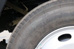 陕汽商用车 轩德E9 4.5T 4.15米单排纯电动厢式轻卡(SX5041XXYBEV331G)