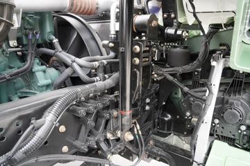 һ����� J7�ؿ� 560���� 8X4 9.5��AMT�Զ�����ʽ�ػ���(����)(CA5310XXYP77K24T4E6)ͼƬ