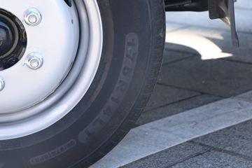 �������� С���Q�� 122���� 4X2 2.7����ж��(����)ͼƬ