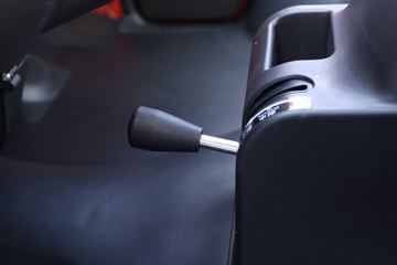 �������� С���C�� 95���� 4X2 2.6����ж��(����)ͼƬ