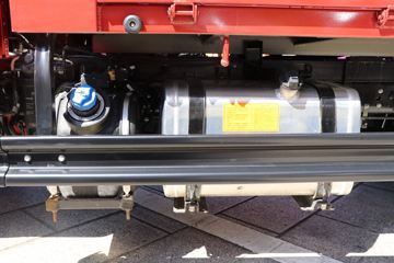 �������� С���C�� 95���� 4X2 2.6����ж��(����)ͼƬ