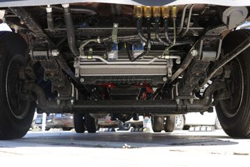 �������� С���C�� 95���� 4X2 2.6����ж��(����)ͼƬ