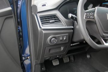 ������ʮ�� �￧TAGA H 2021�� 3.0T���� 142���� ���� �����˫��Ƥ��(����)ͼƬ