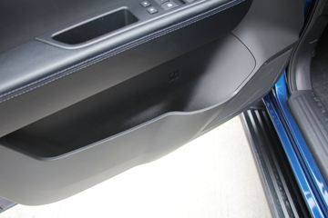 ������ʮ�� �￧TAGA H 2021�� 3.0T���� 142���� ���� �����˫��Ƥ��(����)ͼƬ