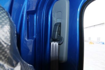 ���� ˧��Q3 130���� 4.13�׵�����ʽ�Ῠ(����)(HFC5041XXYP73K1C7S-1)ͼƬ