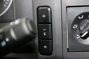 ���� ˧��Q7 170���� 5.4�׵��Ų�դʽ�Ῠ(����)ͼƬ
