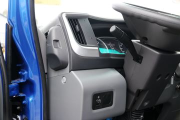 ���� ˧��Q7 170���� 5.4�׵��Ų�դʽ�Ῠ(����)ͼƬ