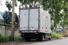 东风 凯普特K6-N 140马力 4X2 4.085米冷藏车(顺肇牌)(SZP5040XLCEQ1) 东风 凯普特K6-N 140马力 4X2 4.085米冷藏车(顺肇牌)(SZP5040XLCEQ1)