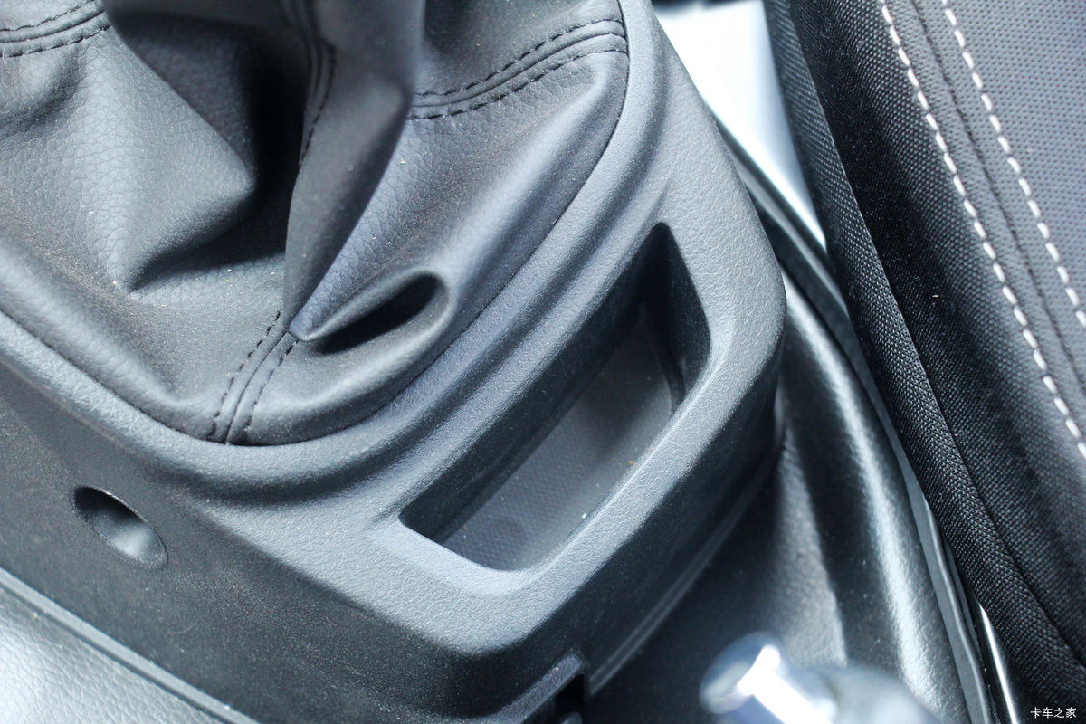 Ծ�� ����S80 1.5L 113���� ���� 3.36�׵�������С��(����)(SH1033PEGCNZ2)��ʻ��                                               