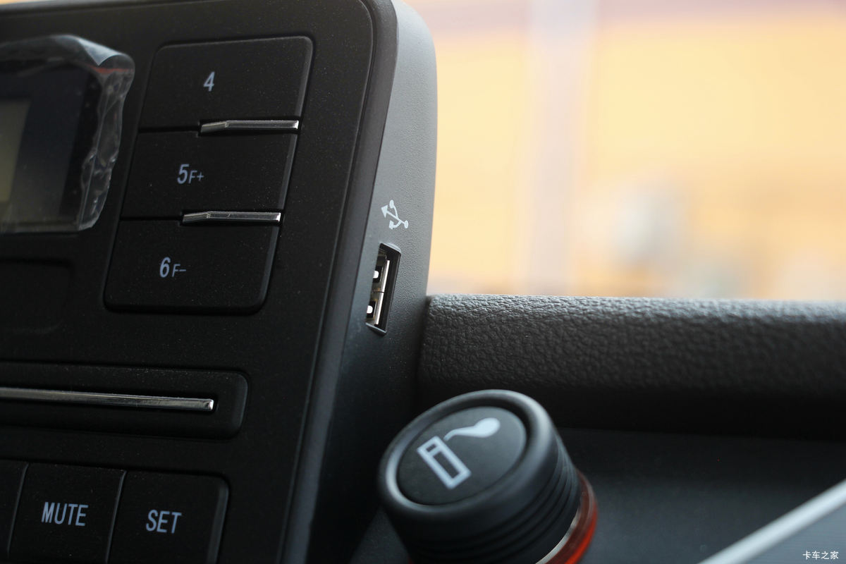 Ծ�� ����S80 1.5L 113���� ���� 3.36�׵�������С��(����)(SH1033PEGCNZ2)��ʻ��                                               