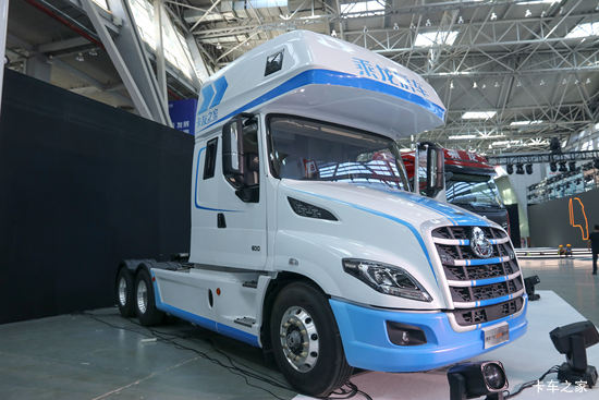 �������� ����T7C����� 600���� 6X4 AMT�Զ���ǣ����(����)