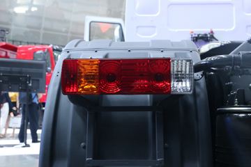 �������� ����T7C����� 600���� 6X4 AMT�Զ���ǣ����(����)ͼƬ