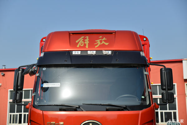 国六解放J6L载货车尊享版限时促销中 优惠0.3万