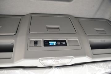 һ����� J6L�п� ��Ӣ�� 240���� 4X2 6.75�ײ�դʽ�ػ���(CA5180CCYP62K1L4A1E5)ͼƬ