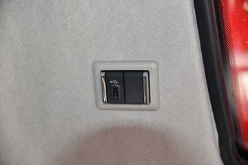 һ����� J6L�п� ��Ӣ�� 240���� 4X2 6.75�ײ�դʽ�ػ���(CA5180CCYP62K1L4A1E5)ͼƬ